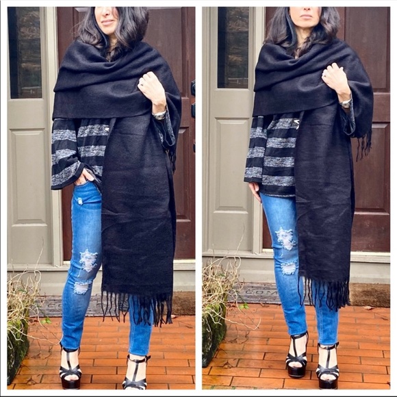 ✨LAST ONE ✨CASHMERE BLACK FRINGE SCARF/SHAWL OVERSIZED - Picture 4 of 6